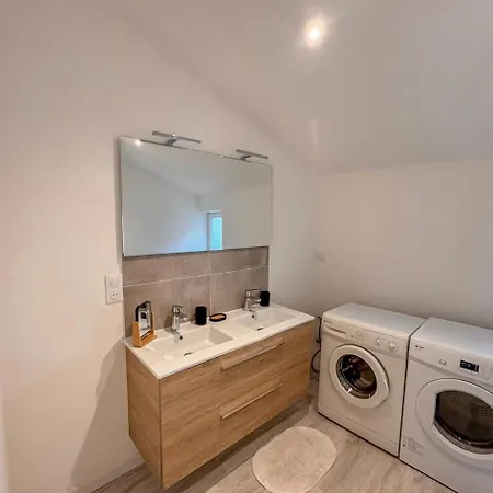 بيت للعطل Entre Bressuire & Thouars- By R&g *