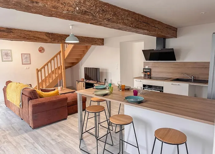 بيت للعطل Entre Bressuire & Thouars- By R&g *