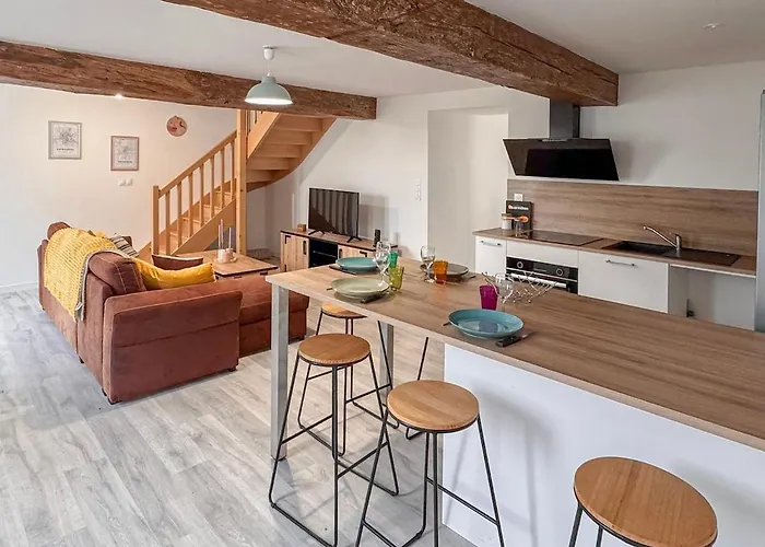 Entre Bressuire & Thouars- By R&g بيت للعطل